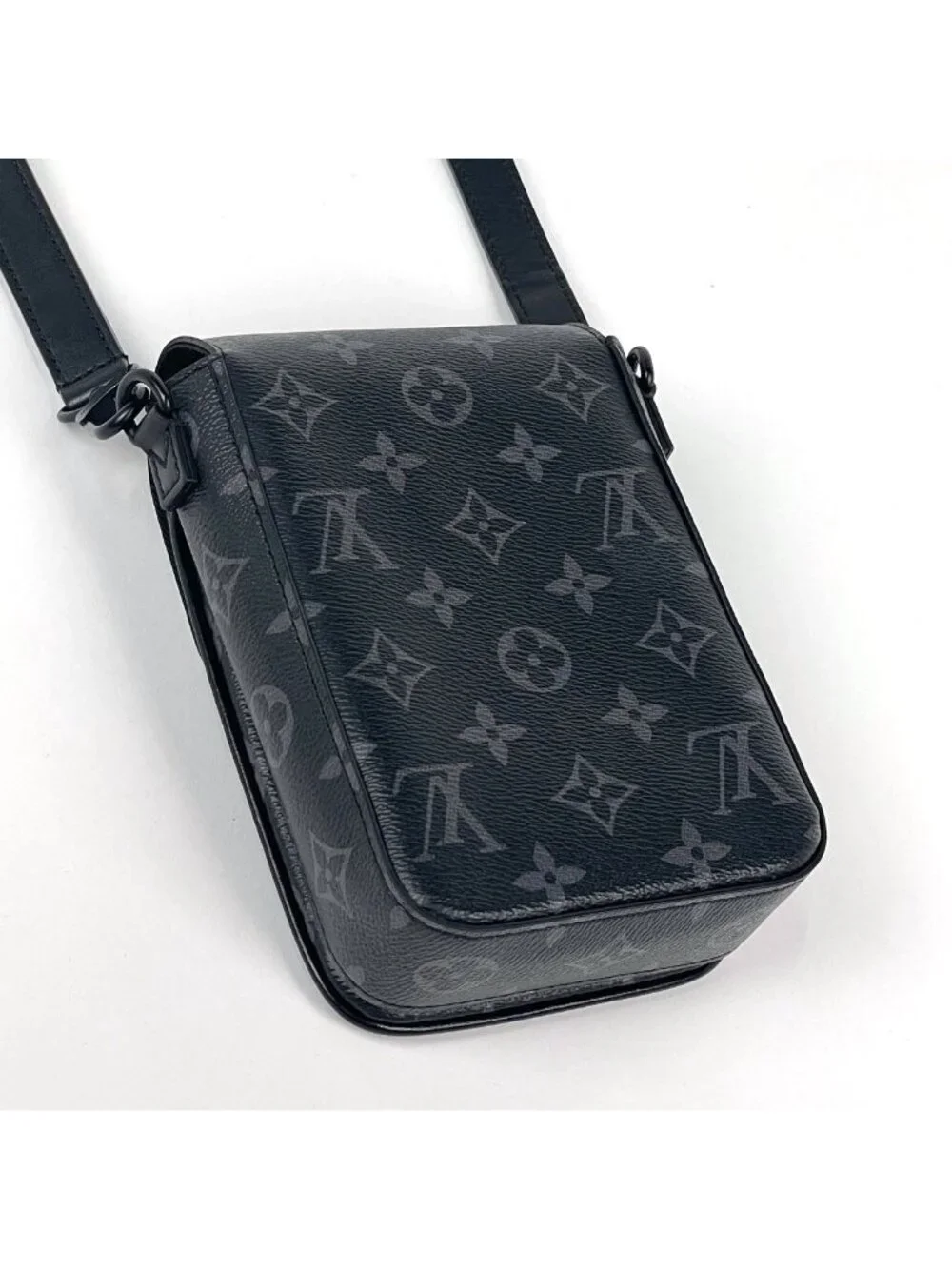 Louis Vuitton S Lock Vertical Wearable Wallet Shoulder Bag Monogram Eclipse